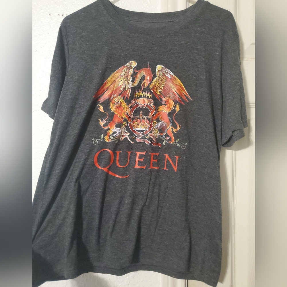 Queen Graphic Gray T-Shirt
